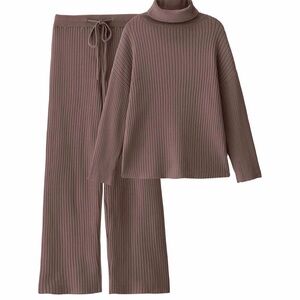 Ribbed Knit Two-Piece Lounge Set in Mauve